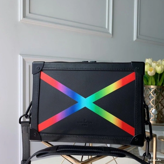 Vuitton Louis SOFT TRUNK 0327